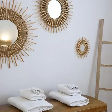 Executive Paros 5 Bedrooms Beachfront Supreme Beachfront Sea Villa