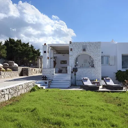 Executive Paros 5 Bedrooms Beachfront Supreme Beachfront Sea Villa *
