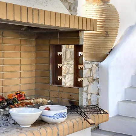 Executive Paros 5 Bedrooms Beachfront Supreme Beachfront Sea Villa *