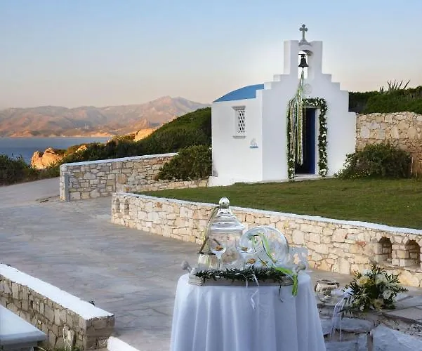 Executive Paros Villa: Beachfront Supreme With Private Pool *