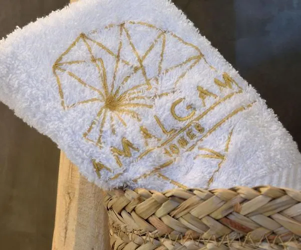 Executive Paros Villa: Beachfront Supreme With Private Pool Ambelas