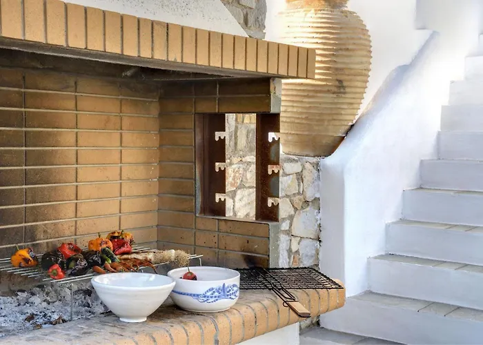 Executive Paros Villa: Beachfront Supreme With Private Pool Villa *