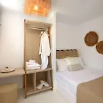 Executive Paros 5 Bedrooms Beachfront Supreme Beachfront Sea Willa Ambelas