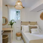 Executive Paros 5 Bedrooms Beachfront Supreme Beachfront Sea Willa