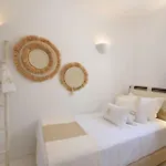 Willa Executive Paros 5 Bedrooms Beachfront Supreme Beachfront Sea *