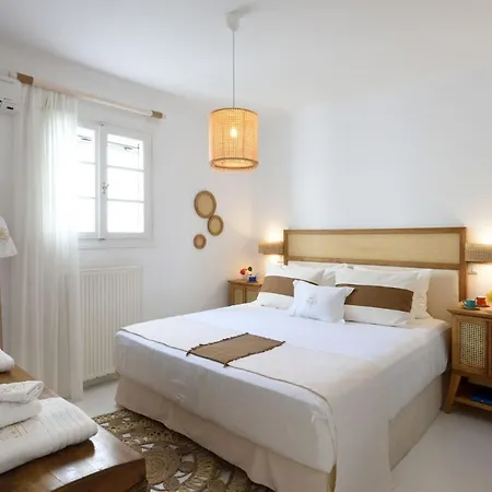 Executive Paros 5 Bedrooms Beachfront Supreme Beachfront Sea Views&private Pool Ambelas