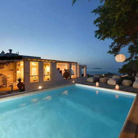 Villa Executive Paros 5 Bedrooms Beachfront Supreme Beachfront Sea Views&private Pool Ambelas