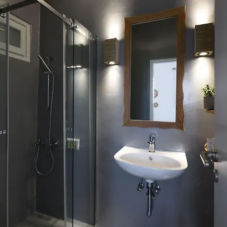 Executive Paros 5 Bedrooms Beachfront Supreme Beachfront Sea Views&private Pool Ambelas