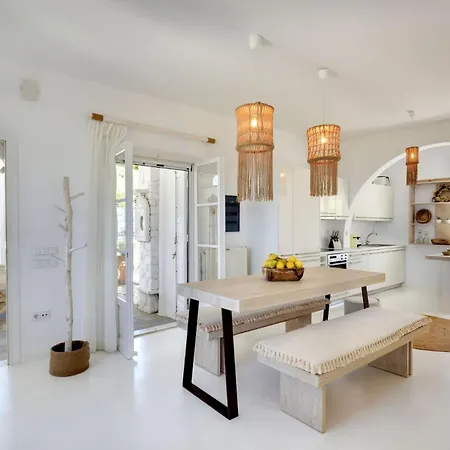 Executive Paros 5 Bedrooms Beachfront Supreme Beachfront Sea Views&private Pool Villa