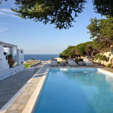 Executive Paros 5 Bedrooms Beachfront Supreme Beachfront Sea Willa *