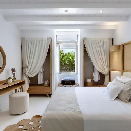 Executive Paros 5 Bedrooms Beachfront Supreme Beachfront Sea